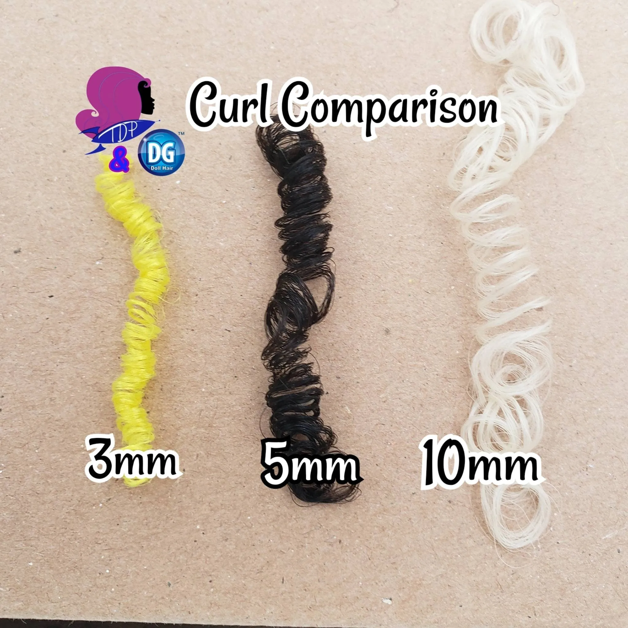 DG Curly Nylon Bright White N2543A 20mm 1oz/28g 36in/92cm Doll Hair