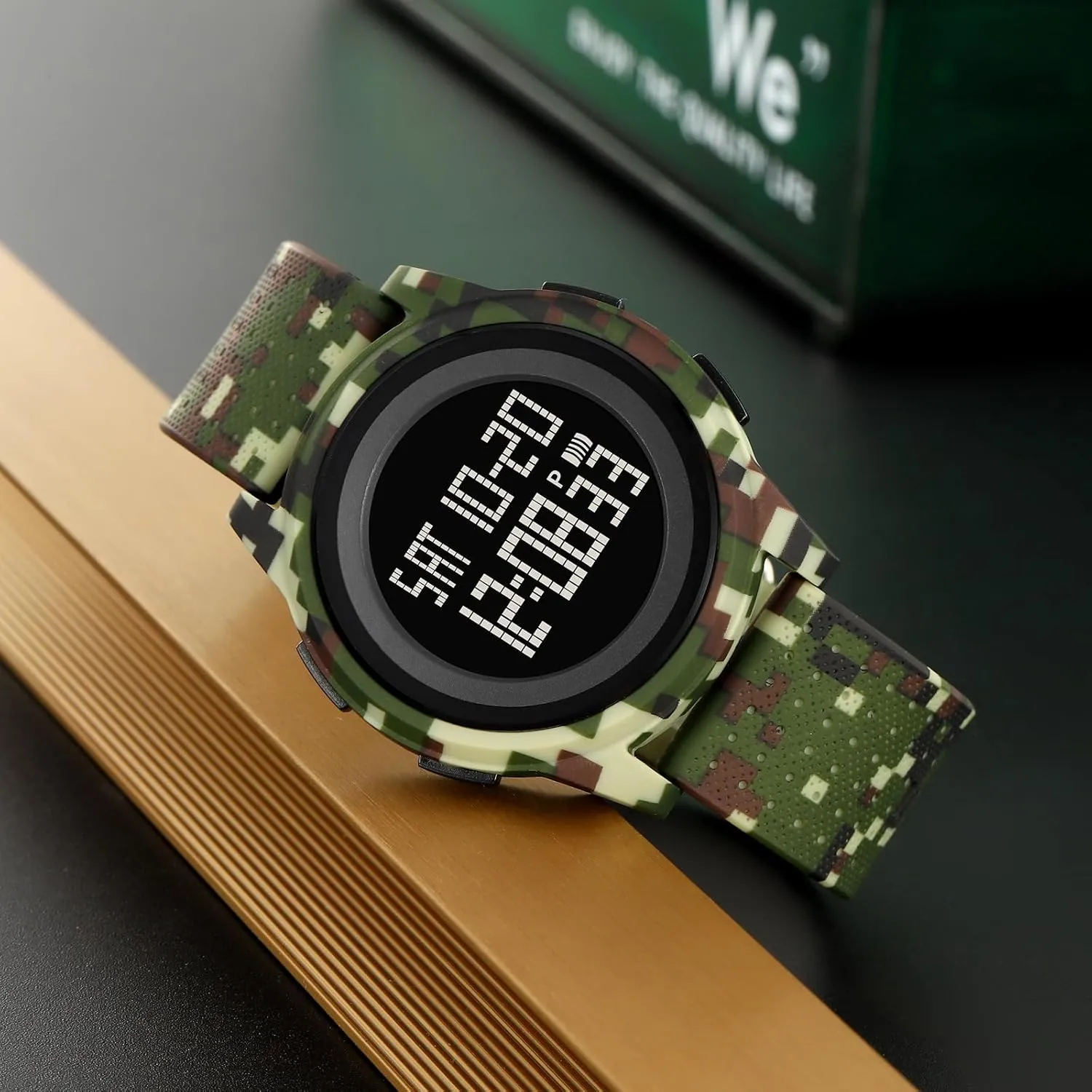 Electronic niche Watch Time, Date, Alarm, Stopwatch, Luminous Display, 12/24 Hour Mode, TPU Strap CARLIEN Multifunctional Student Watch Leisure Sports Watch Student 